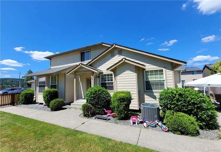 1209 Orting Kapowsin Hwy E Unit #A & B, Orting, WA 98360