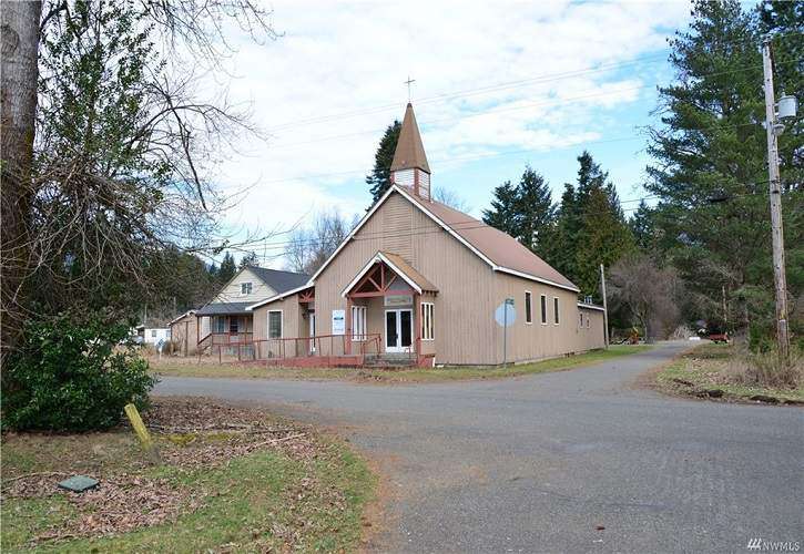 131 E Main St, Packwood, WA 98361