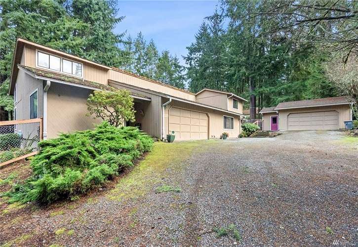 325 327 39th Av Ct NW, Gig Harbor, WA 98335