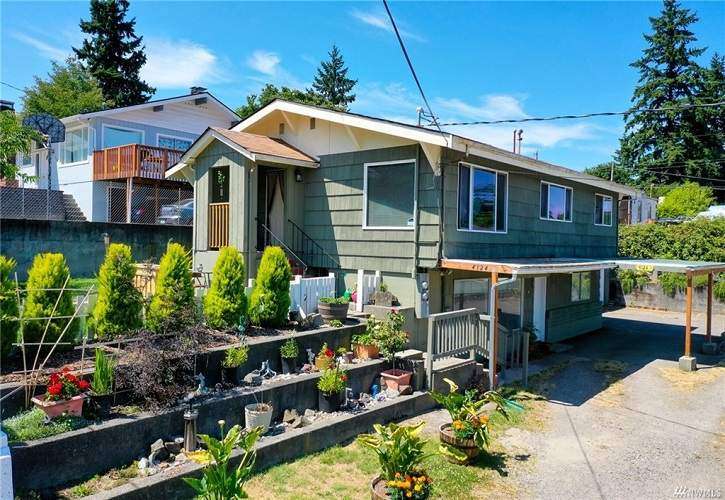 4124 W D St, Bremerton, WA 98312