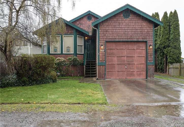 913 Maple Ave, La Conner, WA 98257