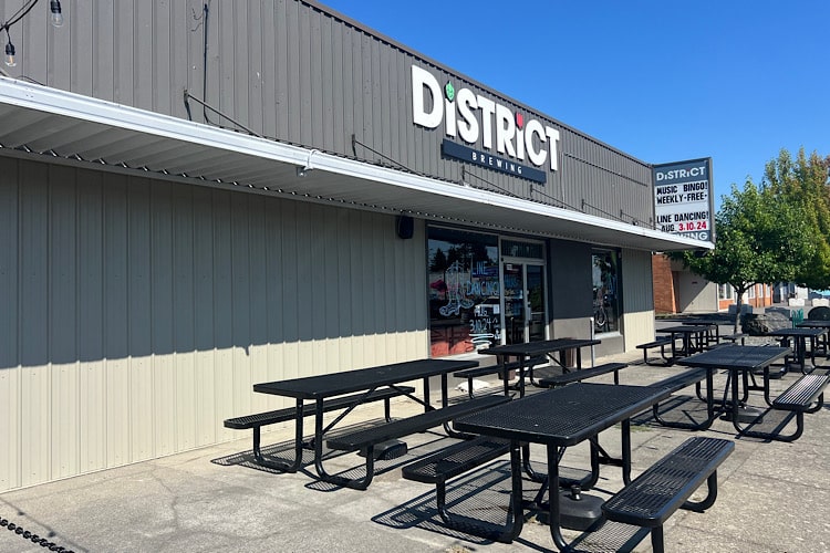 Discover Ferndale Restaurants - District Brewing